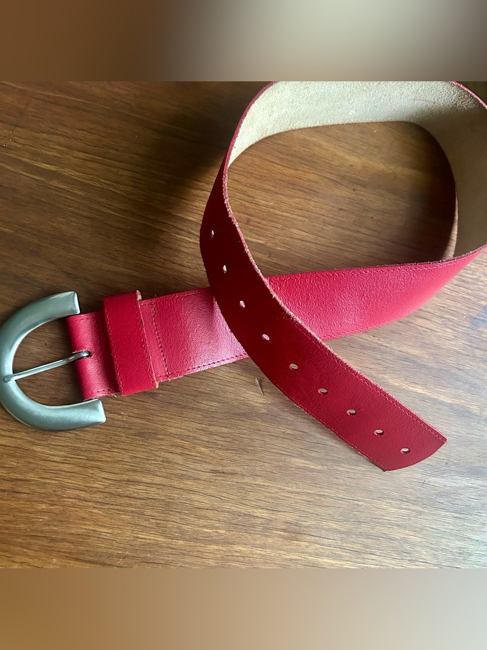 Authentic vintage Au Coton red leather belt, proudly made in Canada. - Picture 4 of 11